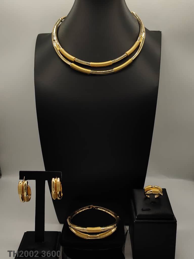 Luxury  Jewelry Set For Women Italian Classic Design Golden Necklace Bracelet Earrings And Ring Daily Wear Wedding Party Gift