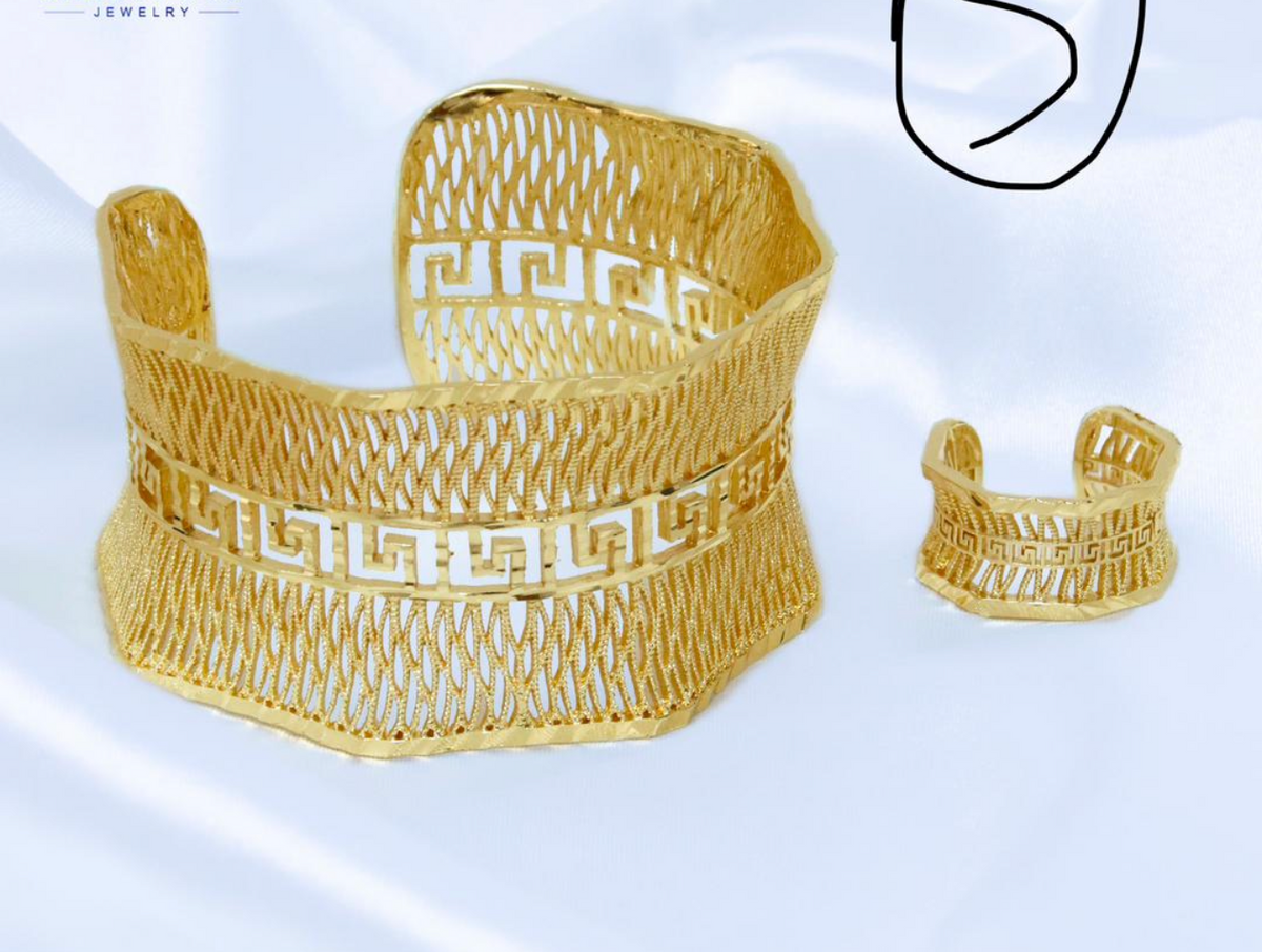 18k gold plated bangle bracelet and ring